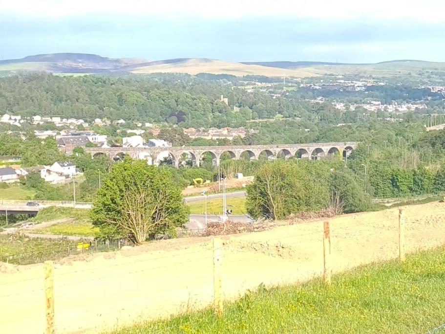 Viaduct View - Cefn Coed Apartment Merthyr Tydfil Exterior photo